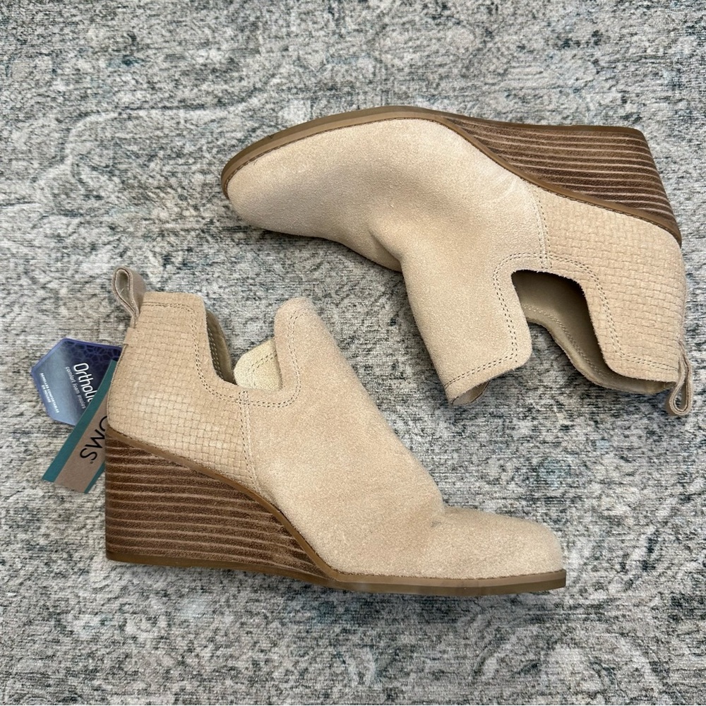 🆕TOMS Women's Kallie Suede Cut Out Boot Size 7